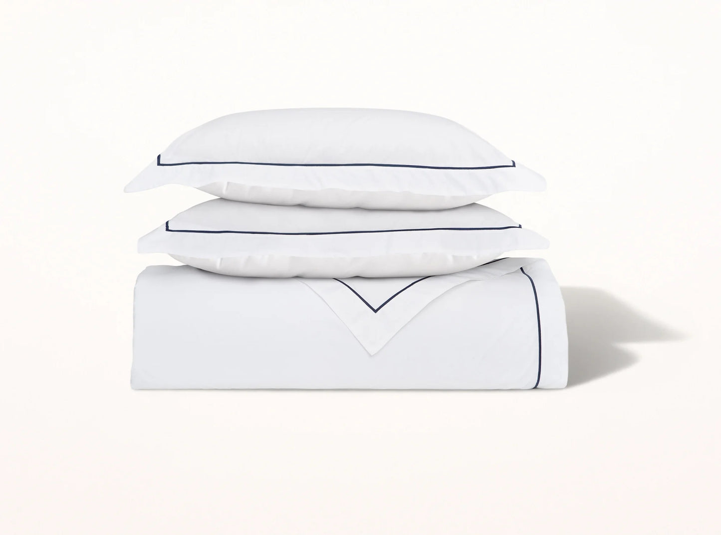 percale-embroidered-duvet-set-white-navy