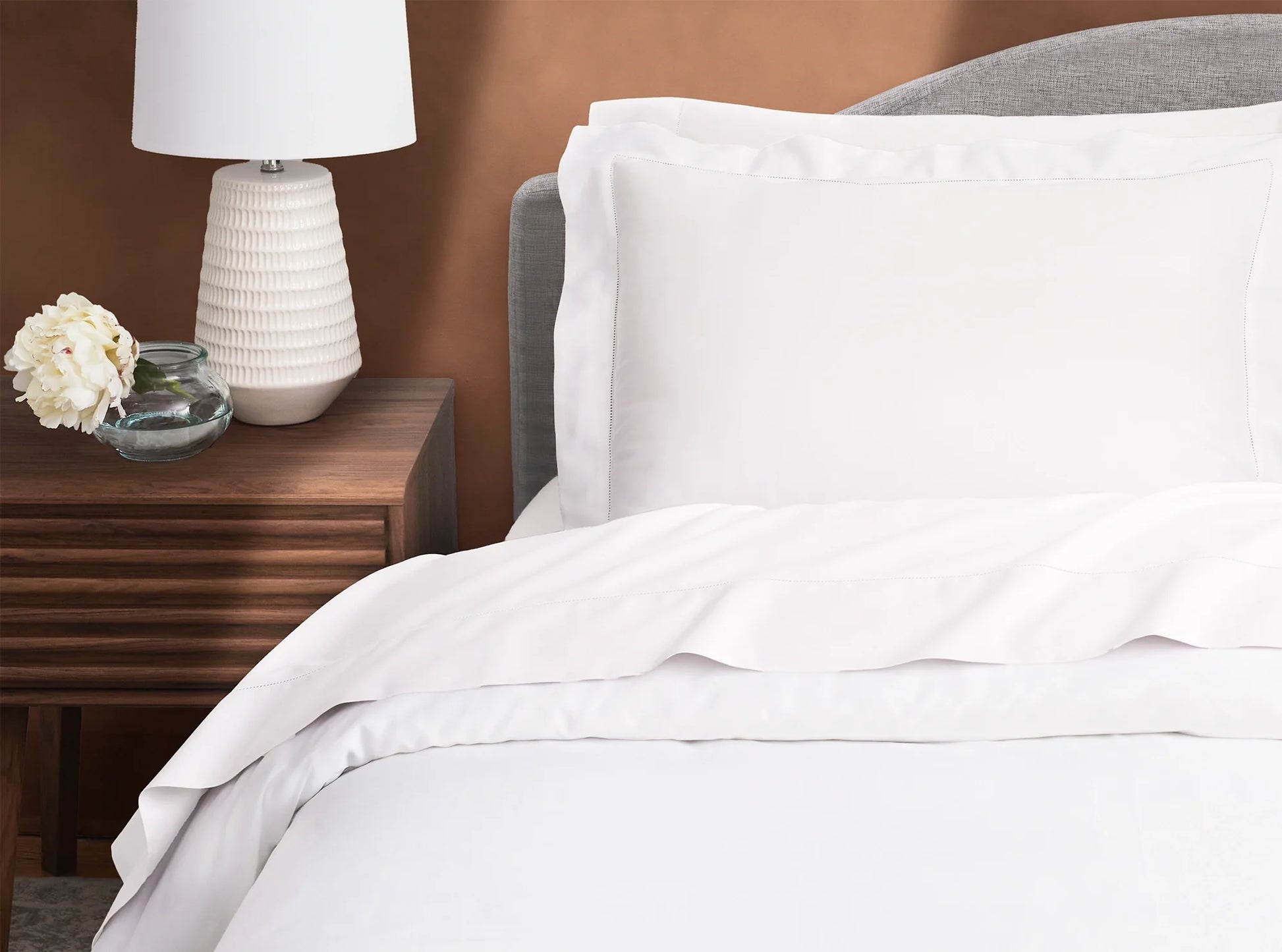 Silky smooth texture of organic sateen duvet cover - premium single-ply cotton